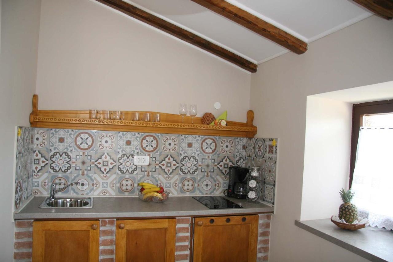 Apartments Sena Pula Extérieur photo