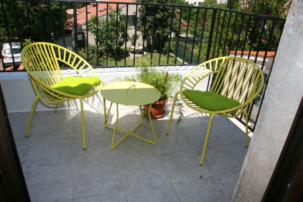 Apartments Sena Pula Extérieur photo