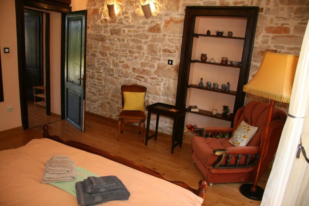 Apartments Sena Pula Extérieur photo