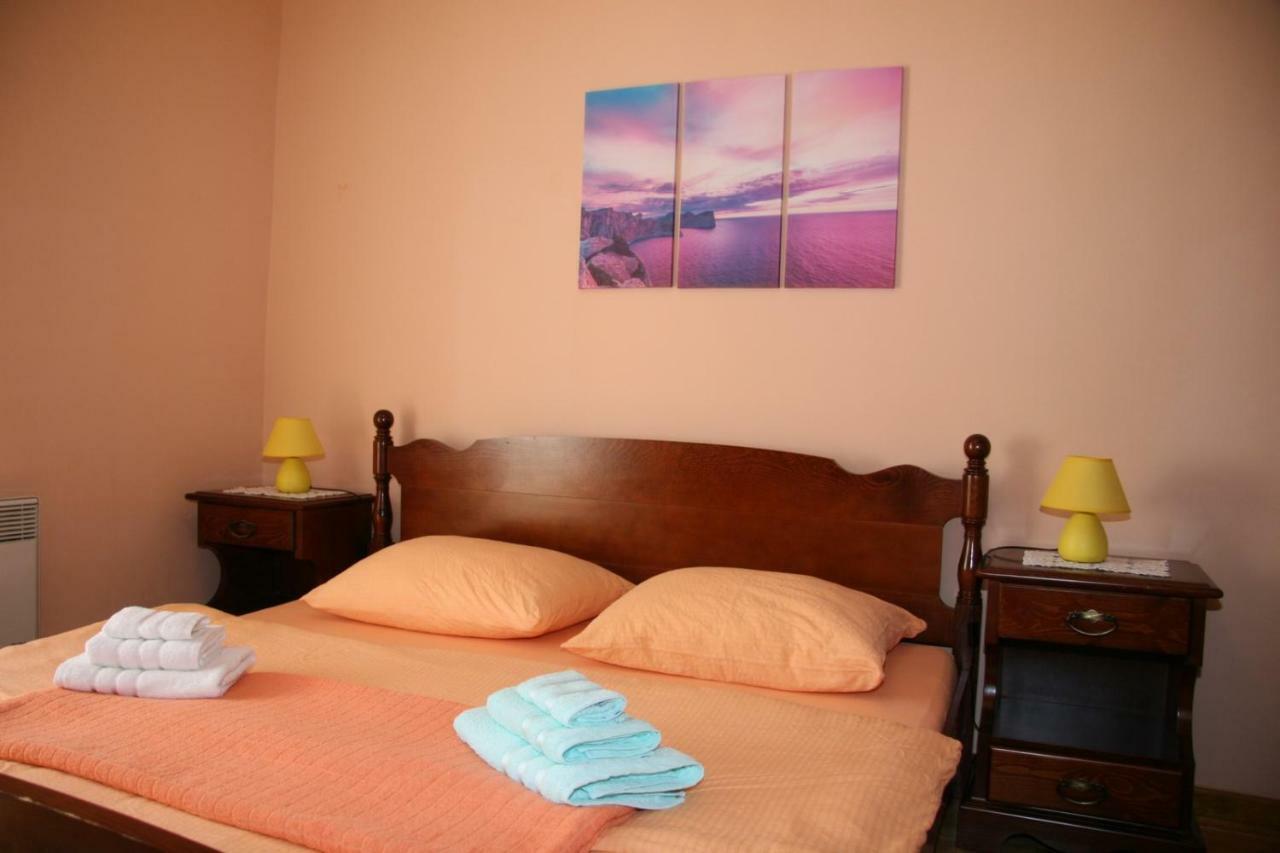 Apartments Sena Pula Extérieur photo