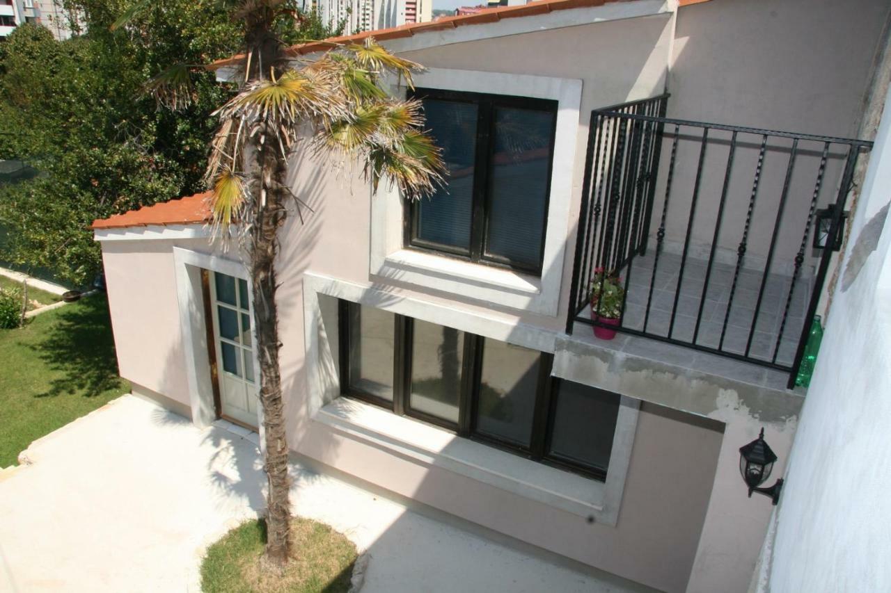 Apartments Sena Pula Extérieur photo