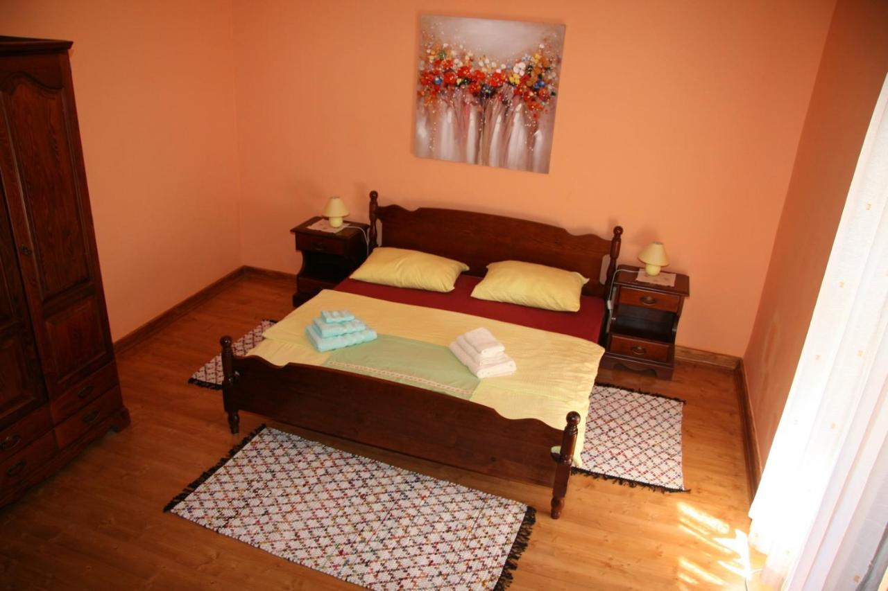 Apartments Sena Pula Extérieur photo